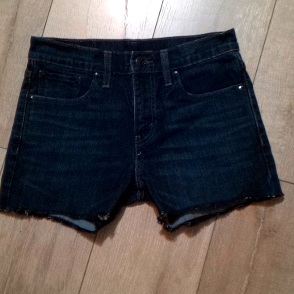 Levi's Jean Shorts - Size 29